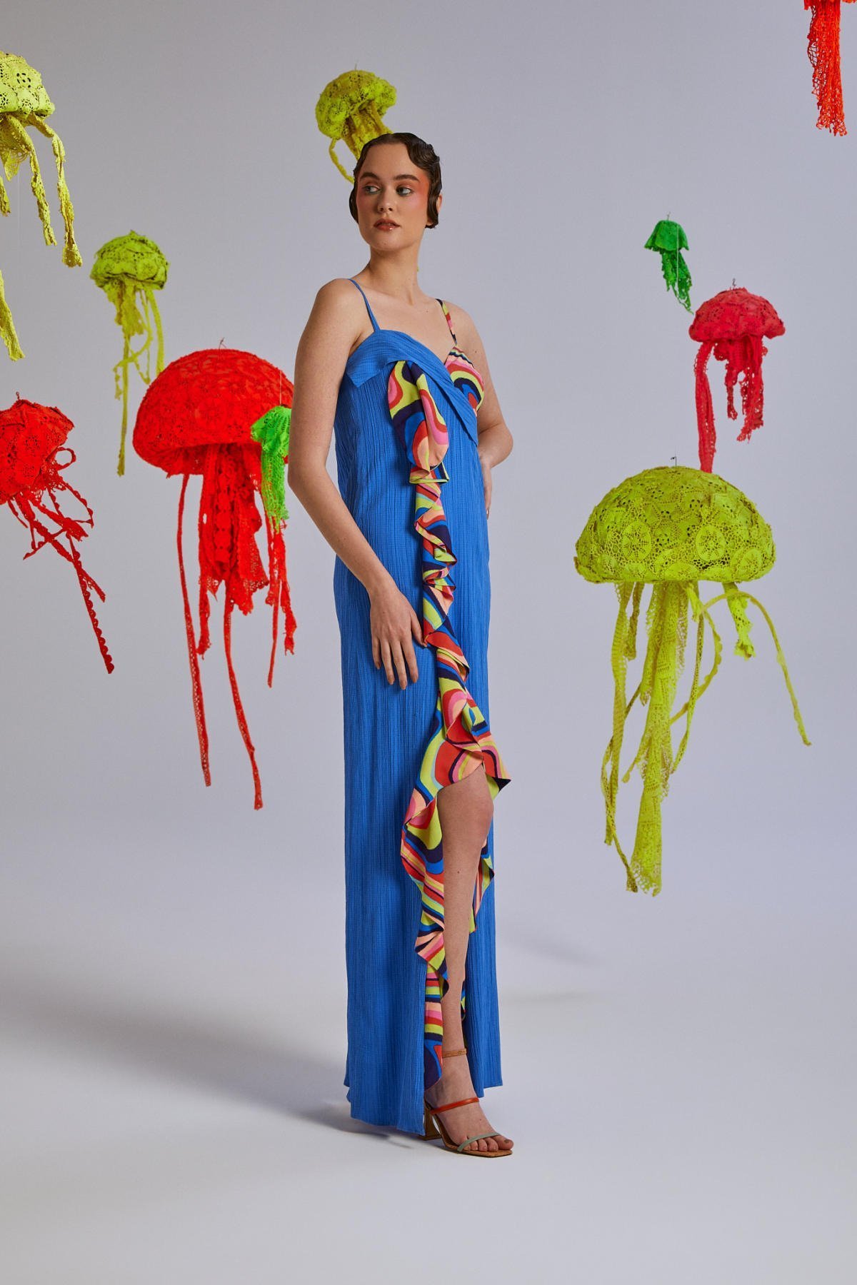 Lettuce, Yazlık, Uzun, Askılı, Fırfırlı, Büzgülü, Bürümcük Kumaş, Maksi Boy, Astarlı Elbise