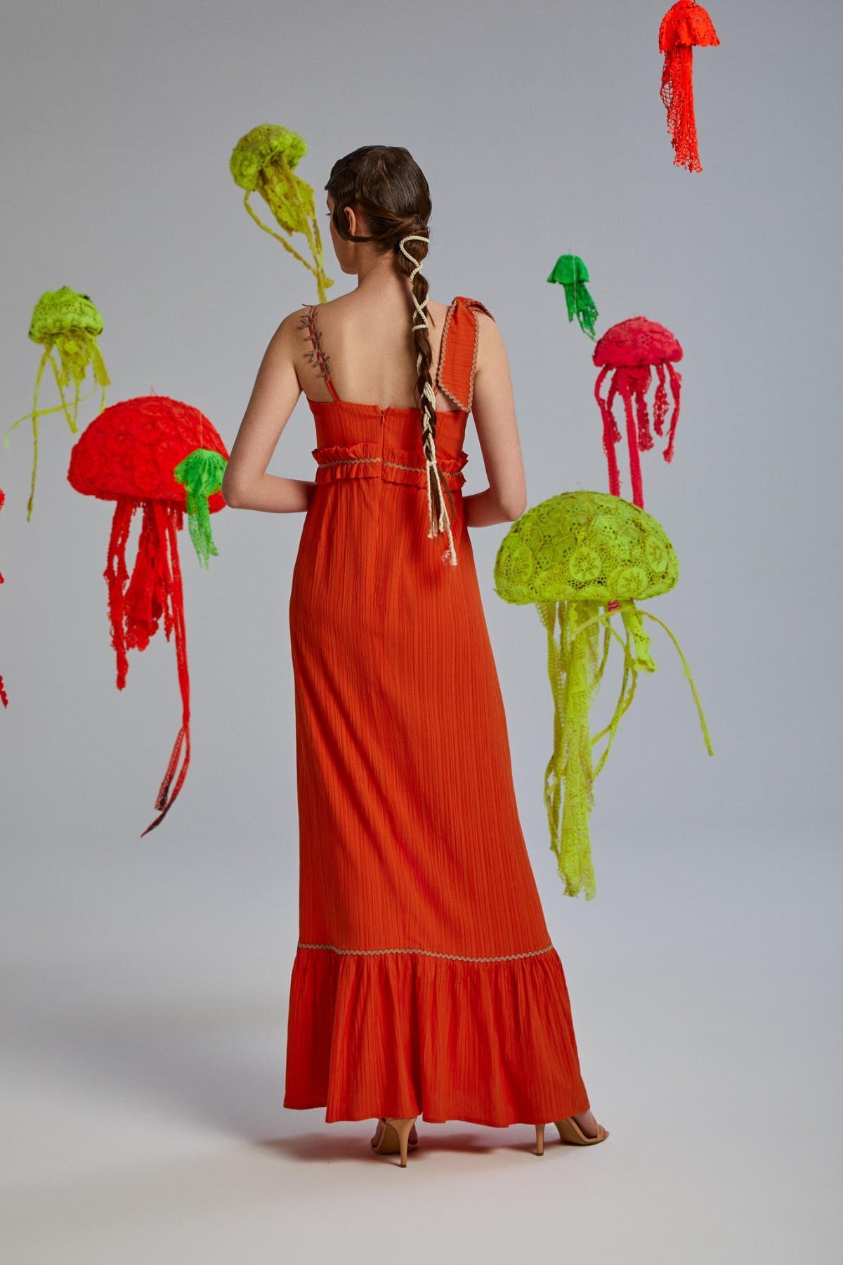 Gorgo, Spagetti Askı, Pileli, Neon Turuncu, Fırfırlı, Volanlı, Su Taşı Detaylı, Yazlık Elbise