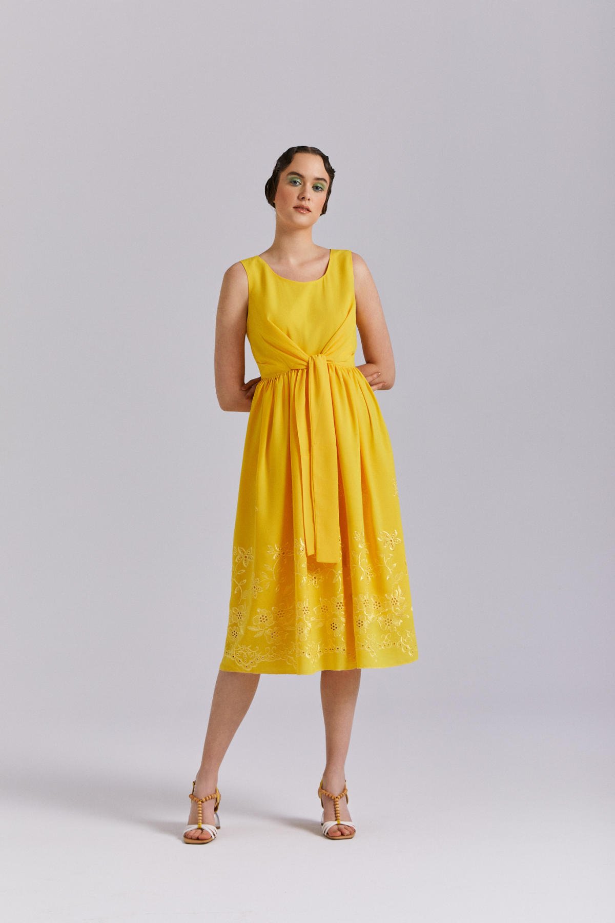 Nalan, Yazlık Elbise, Midiboy Elbise, Keten Elbise, Kolsuz Elbise, Yuvarlak Yaka Elbise, Sarı Elbise
