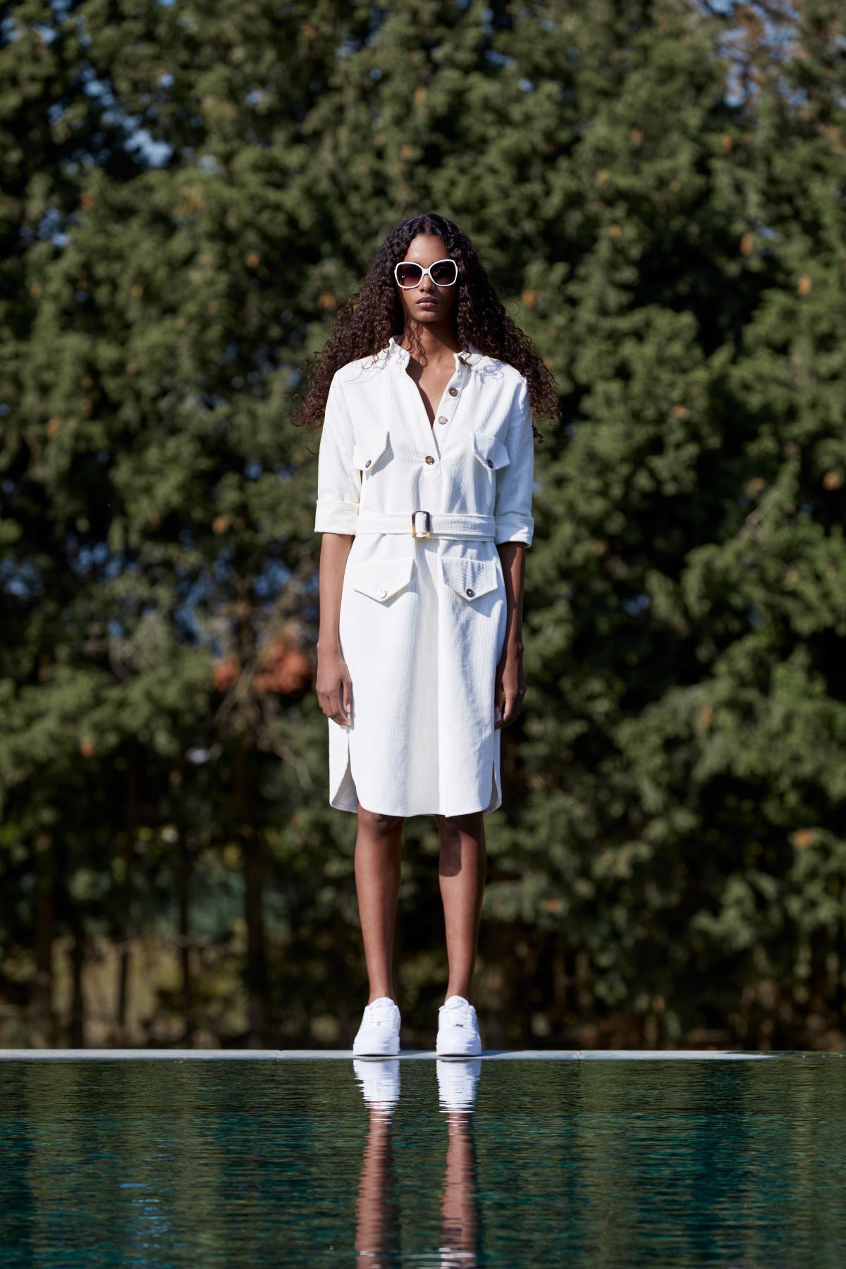 Beyaz Fitilli Kadife Gömlek Elbise