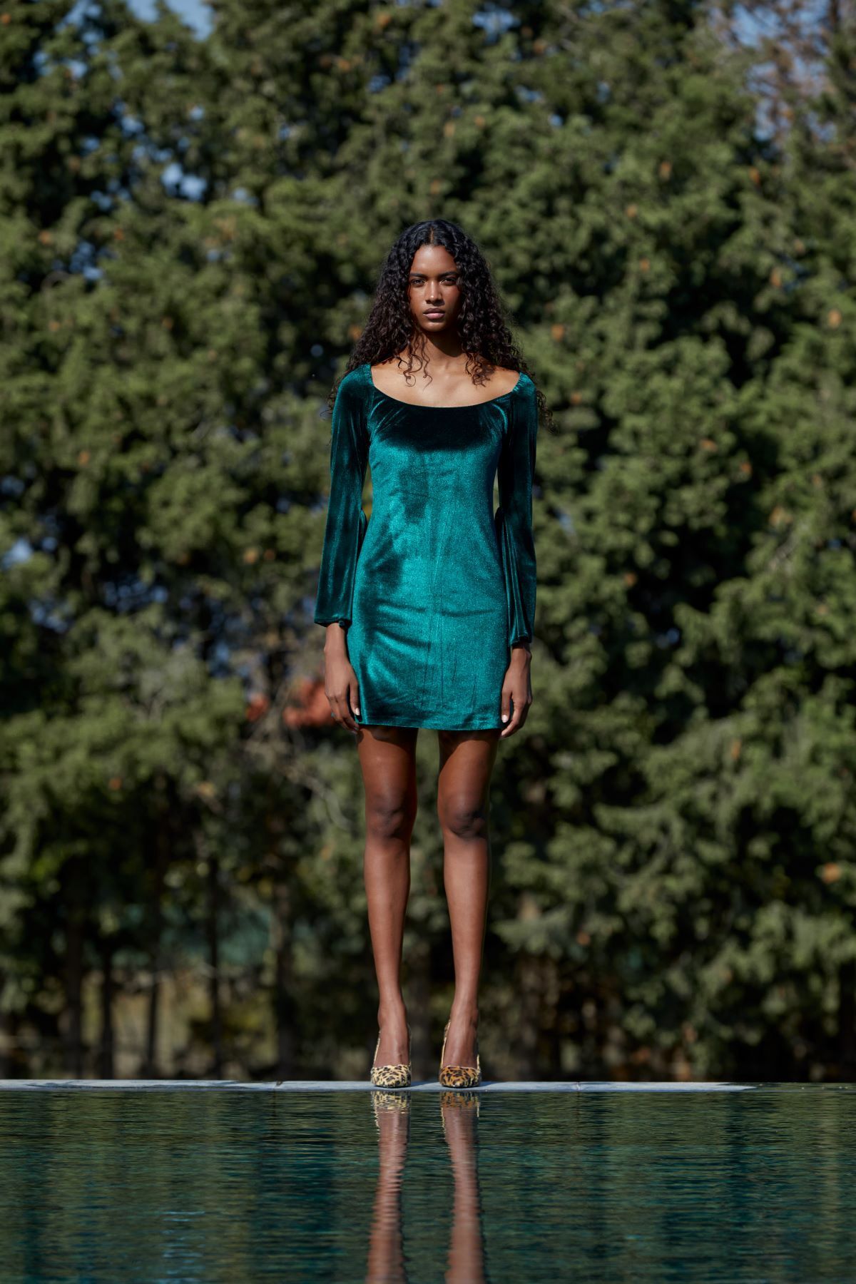 Sorte, Yeşil Kadife Elbise